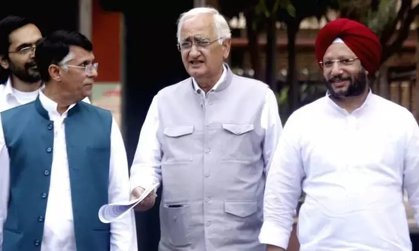 Advertisement spree: Congress delegation meets EC; flags violations in AP