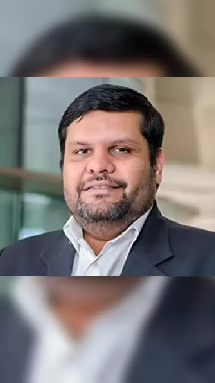 Gourav Vallabh from Karnataka Congress resigns