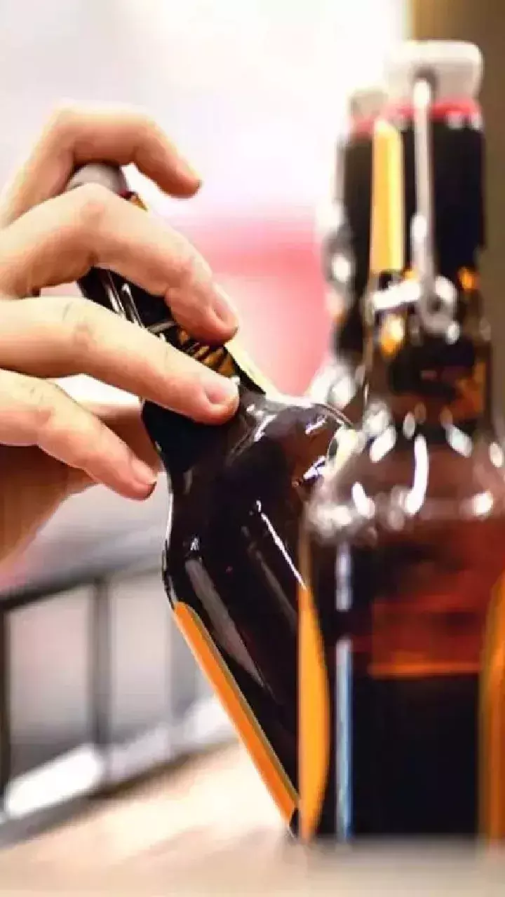 Liquor, cash seized in Karnataka