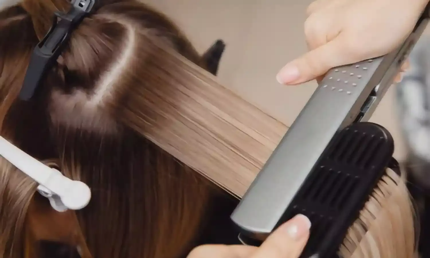 Does Hair-straightening treatment linked to kidney damage?