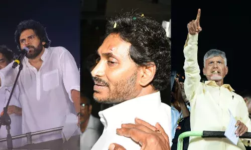 Jagan, Naidu, PK: In poll season, Andhra politicians under attack fromĀ stoneĀ pelters