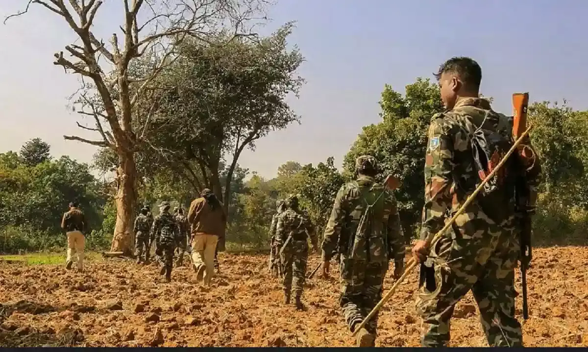 18 Naxalites killed in encounter with security personnel in Chhattisgarh; 3 jawans hurt