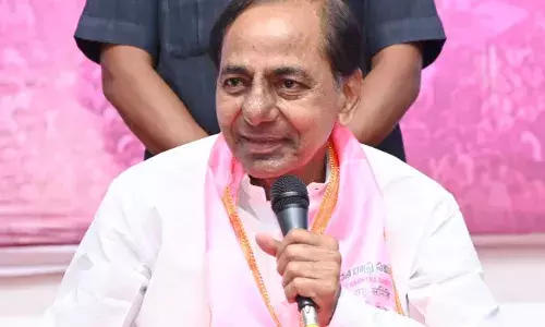 ECI summons KCR on April 18 over sons of dogs comment againstĀ Congress