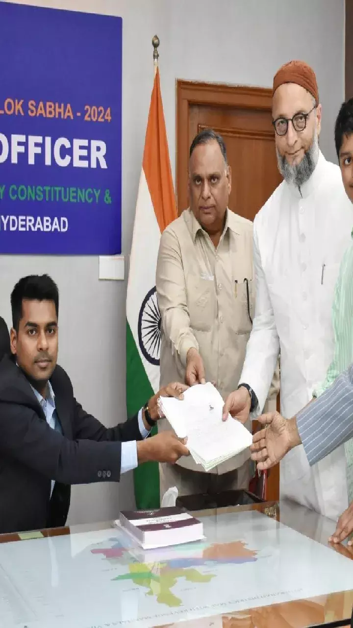 Large crowd for Asaduddin nomination