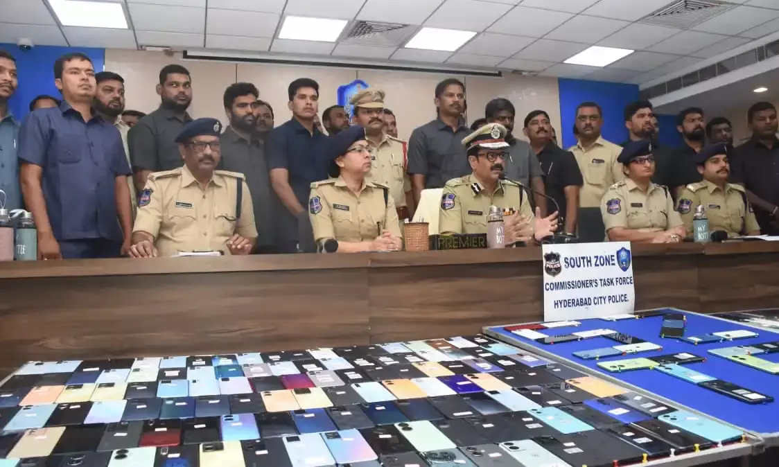 Hyderabad: 17, including five Sudanese, held for phone snatching, international smuggling