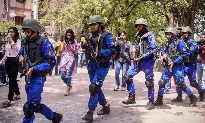 5 schools in Delhi, 1 in Noida receive bomb threats, searches underway