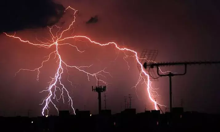 Man electrocuted in Bahadurpura by street light pole during heavy thunderstorm