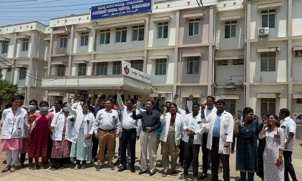 Telangana medical community protests: Korutla doc attacked, suspended over patient’s death