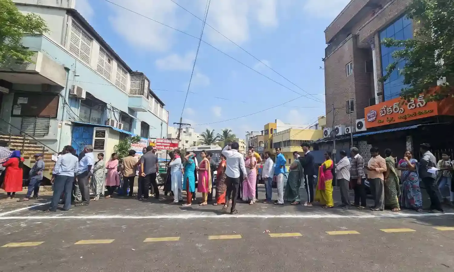 Live Updates: Andhra records 9.05% voter turnout in LS elections, 9.21% in Assembly polls at 9 am