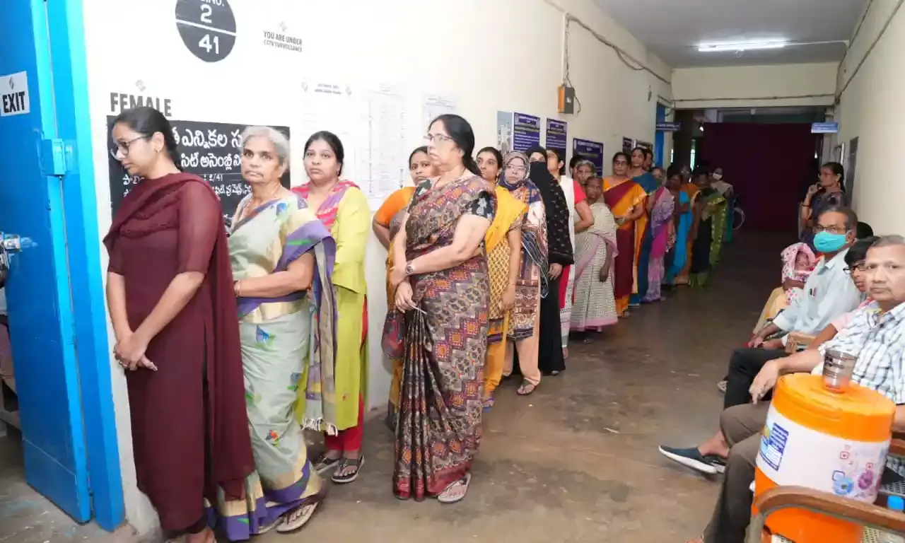 LS elections fourth phase: Over 40 per cent polling recorded till 1 pm