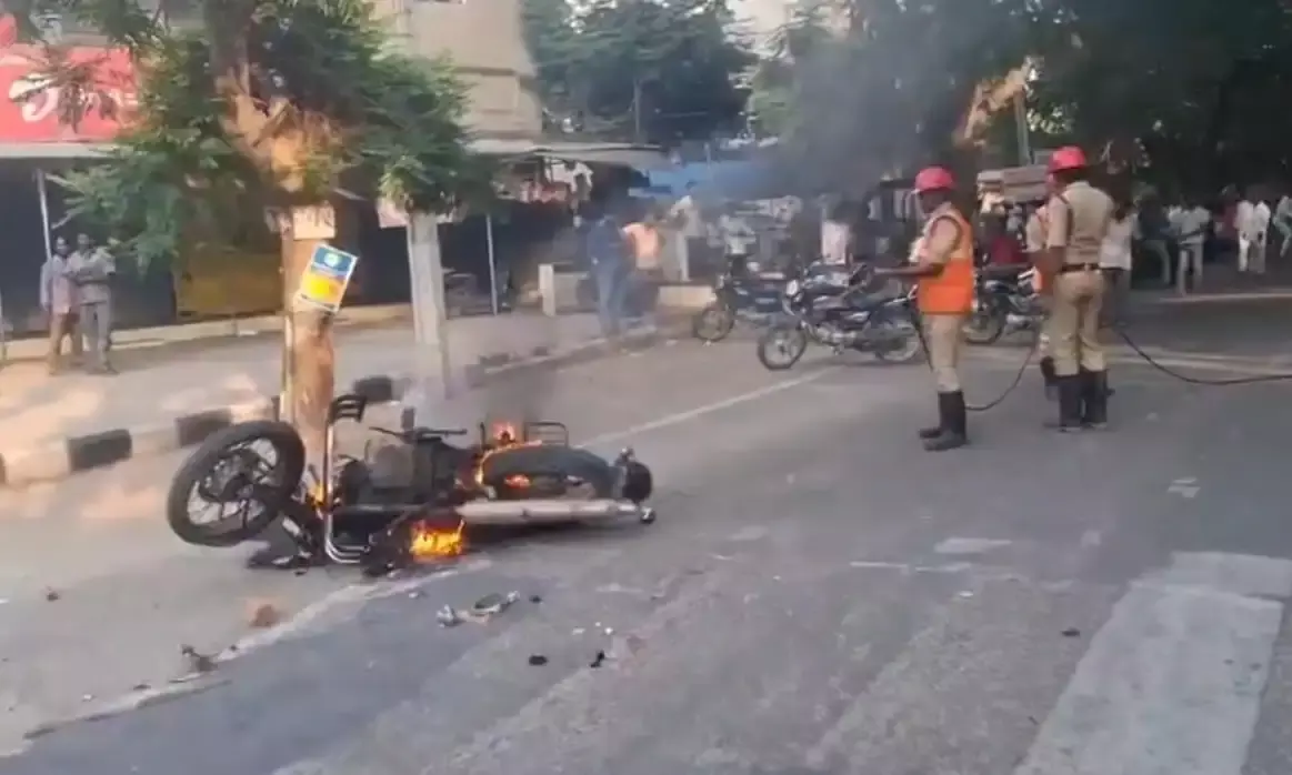 Poll Violence: YSRCP-TDP clashes extend to second day; mob violence in Tadipatri, Tirupati, Palnadu