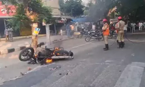 Poll Violence: YSRCP-TDP clashes extend to second day; mob violence in Tadipatri, Tirupati, Palnadu