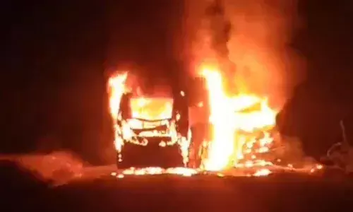 Six passengers charred to death after bus catches fire in Palnadu