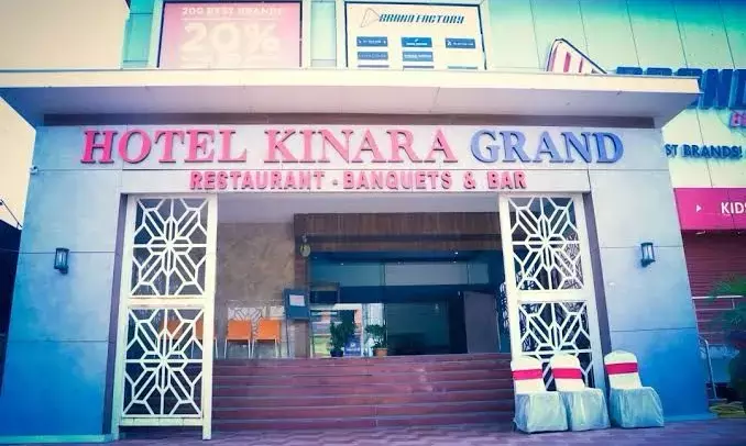 8 injured as lift malfunctions at Kinara Grand Hotel, police registers negligence case