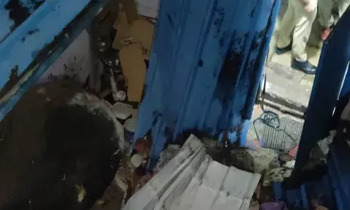 Hyderabad: Boulder crushes house at Allabanda Basti; minor killed, 6 injured