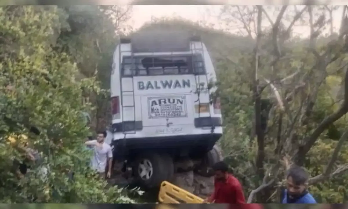 10 killed as terrorists open fire at bus carrying pilgrims in J-K