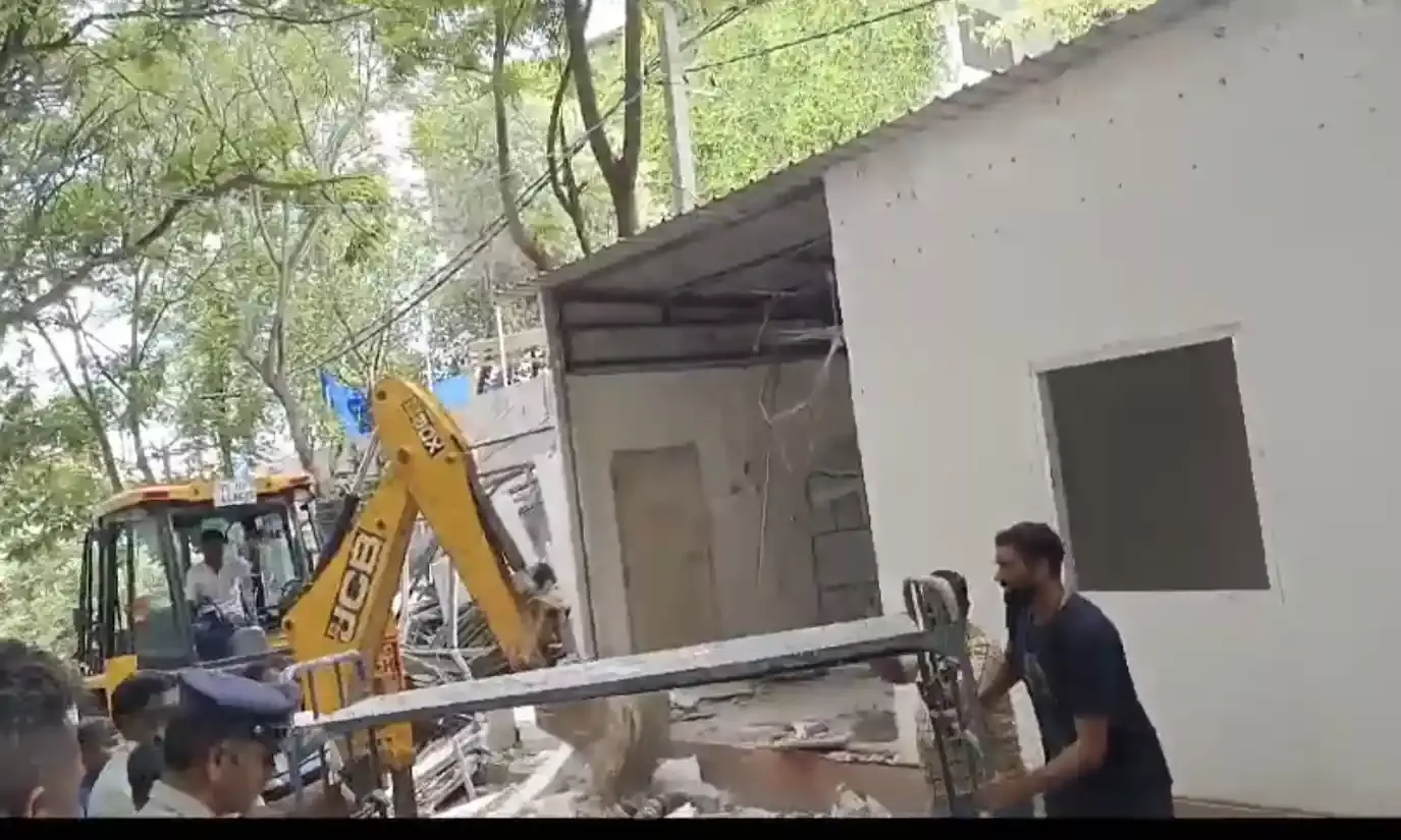 Hyderabad: ‘Illegal’ guard room in front of ex-AP CM Jagan’s home demolished