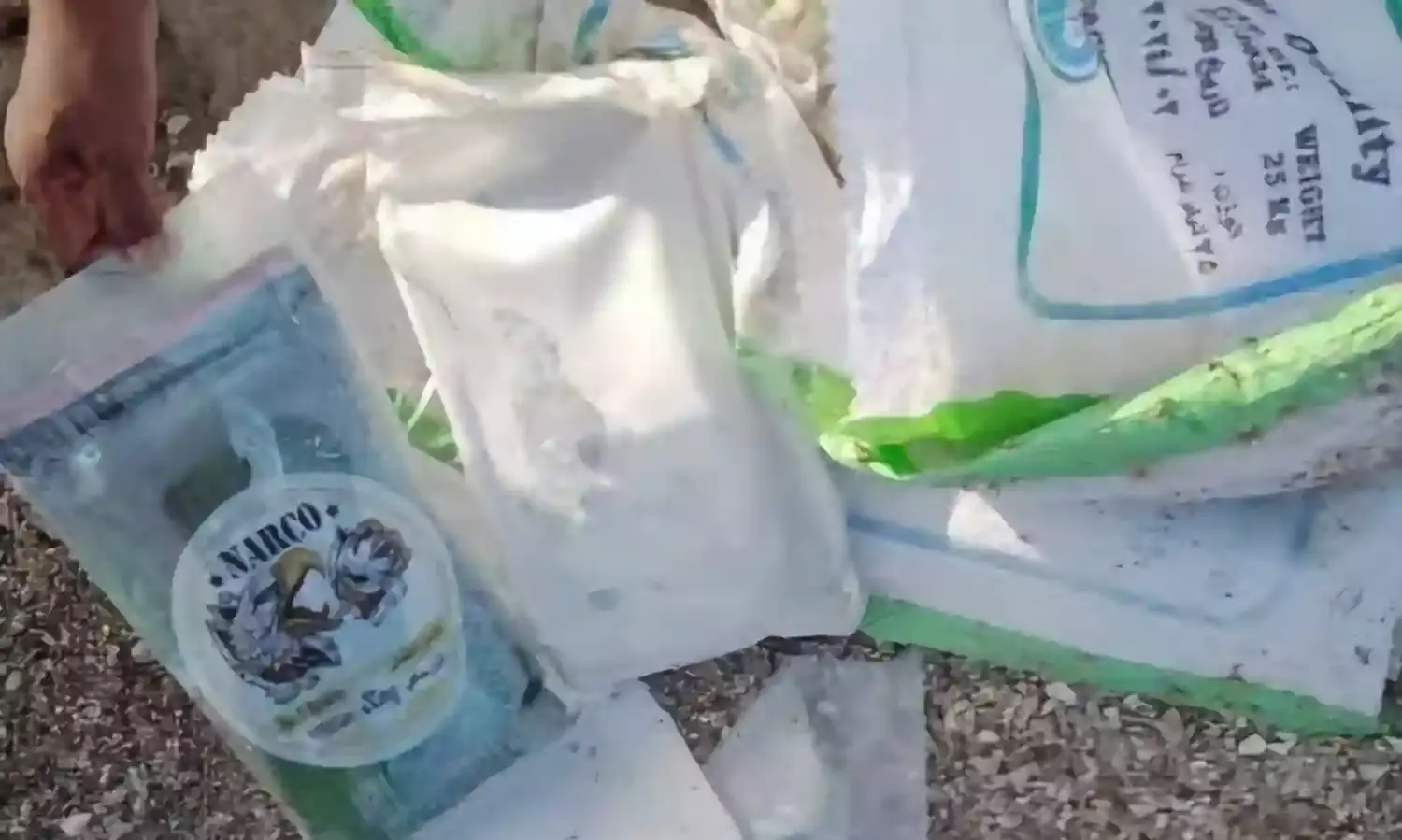 Cops recover 87 packets of charas worth over Rs 40 cr washed up on Gujarat sea coast