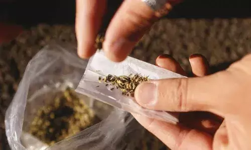 Madhapur cops bust interstate drug operation; 1 peddler, 4 consumers held