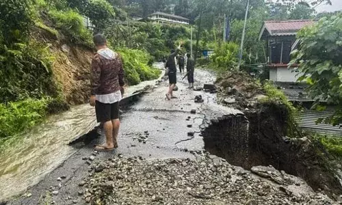 Sikkim: 64 tourists rescued from Lachung, moved to Mangan town