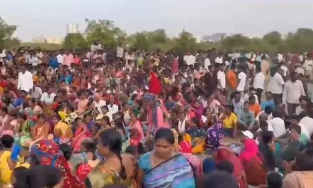 Curfew in Miyapur, Chandanagar after 2,000 people tried to occupy government land