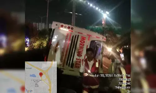 Hyderabad:  1 killed, 15 Injured after bus overturns at Narsingi; driver held