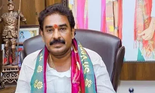 As HC rejects bail, Andhra Police arrest YSRCP leader who attacked cop, damaged EVM