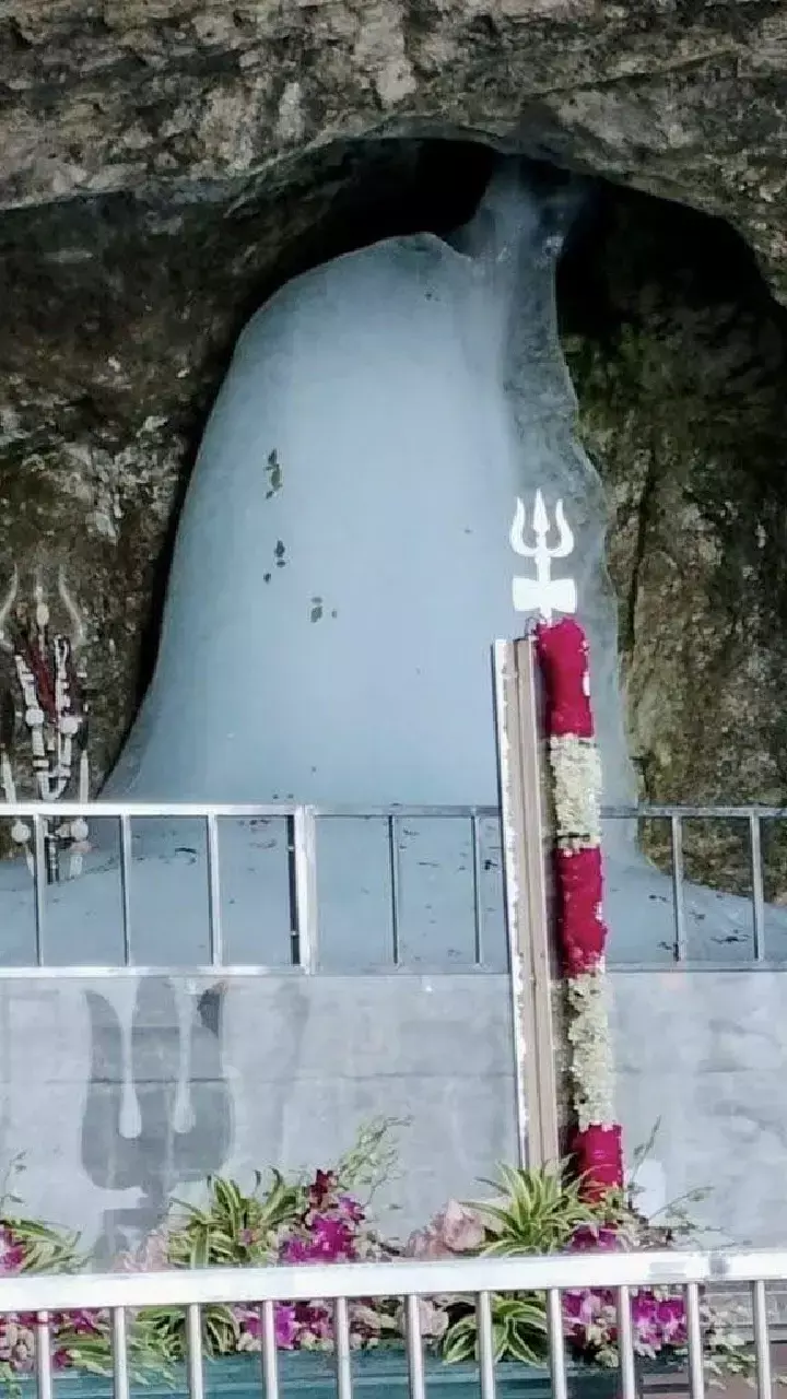 Amarnath Yatra begins, first batch of pilgrims leave for cave shrine