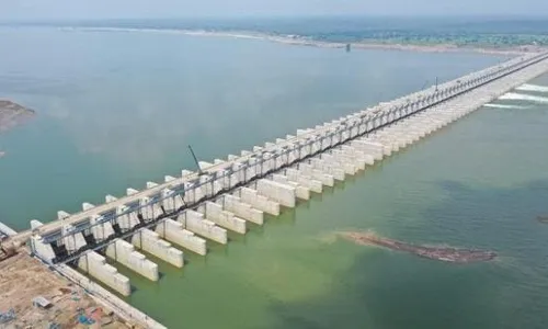 Pleas in HC seek CBI probe into āirregularitiesā in Kaleshwaram project