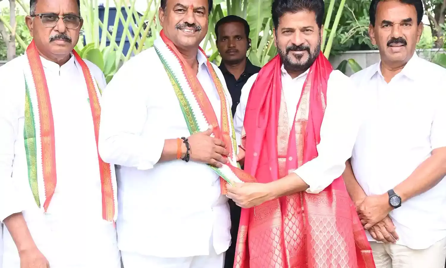 BRS suffers fresh setback, Gadwal MLA Krishna Mohan Reddy joins Congress