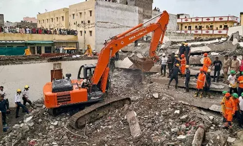 Surat building collapse: Death toll rises to 7