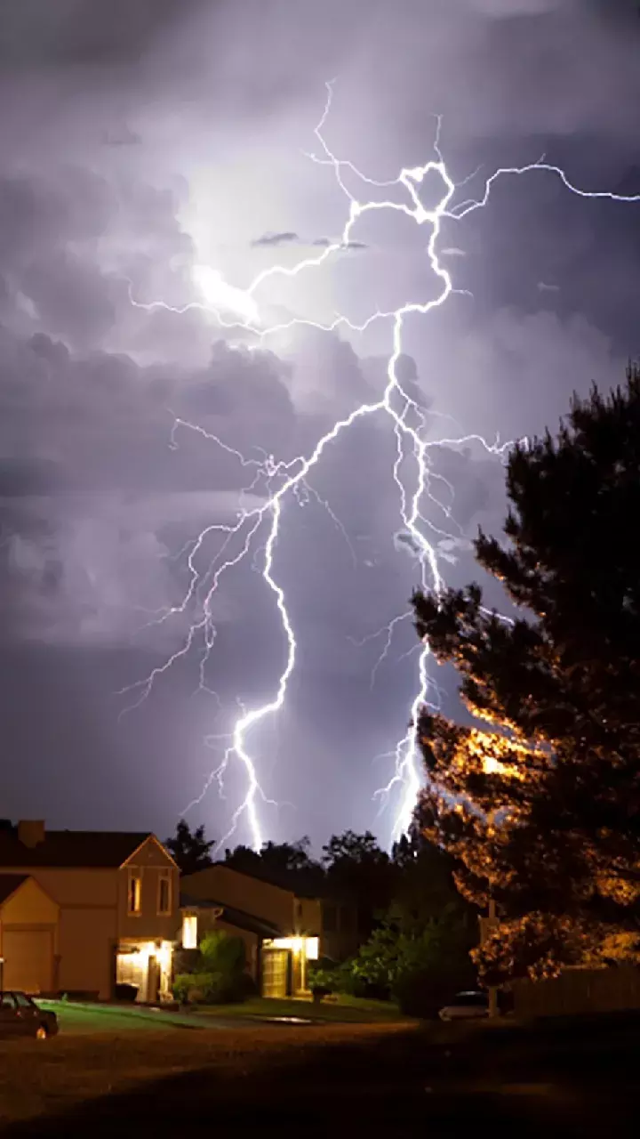 Met dept predicts thunderstorms for parts of Andhra till July 11.