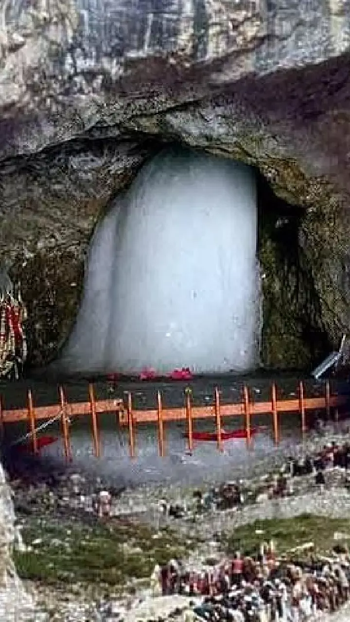 Over 4,600 devotees leave Jammu for Amarnath Yatra