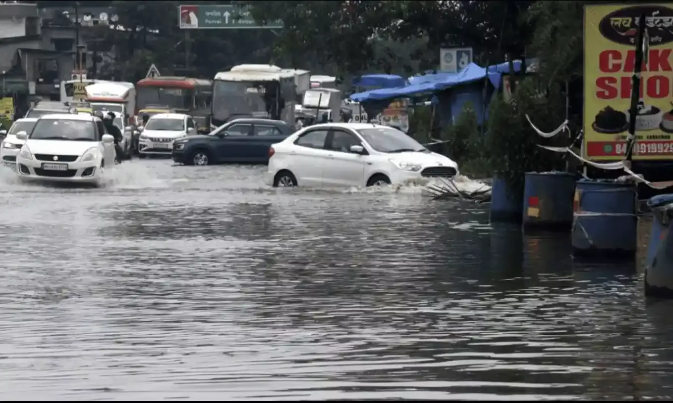 More than 200 mm rainfall in several areas of Mumbai over 24 hours, NDRF teams deployeda