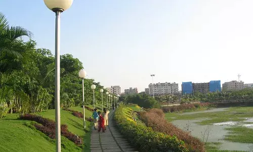 Citizen Journalism: Construction of flyovers around KBR Park will take away even fig leaf of city’s protection