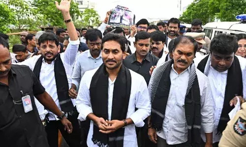 YSRCP chief to stage protest in Delhi against violence in Andhra