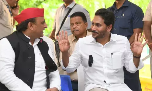 New Delhi: Jagan protests against violence in Andhra, INDIA bloc leaders extend support