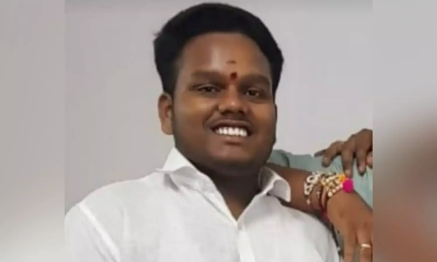 Unable to discuss marriage proposal, Hyderabad techie jumps from Durgam Cheruvu, dies