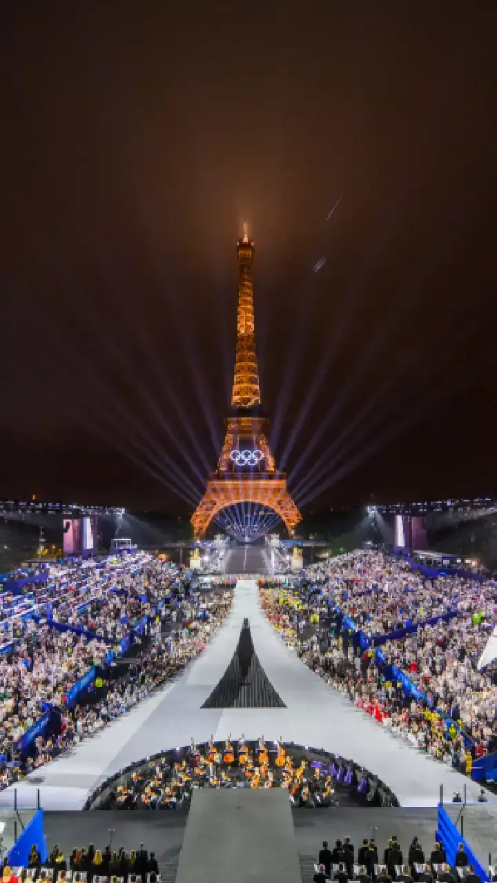 France dazzles world with vibrant  Olympics opening ceremony