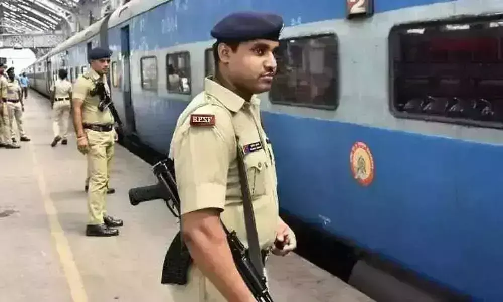 Hyderabad: Swift action by RPF, AIPMMs Adnan Qamar saved girl from abusers on train