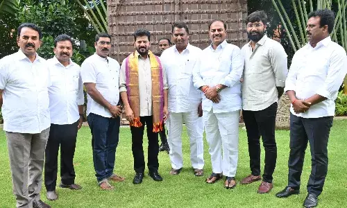 Gadwal MLA ghar wapsi on hold? Mohan Reddy gets CM Revanthās support