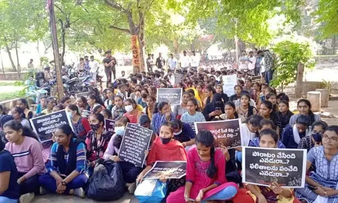 Nizam College UG students protest PG accommodation in girls’ hostel