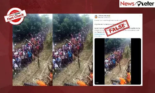 Fact Check: Old video falsely shared as Bangladeshi Hindus desperately waiting at border to enter India