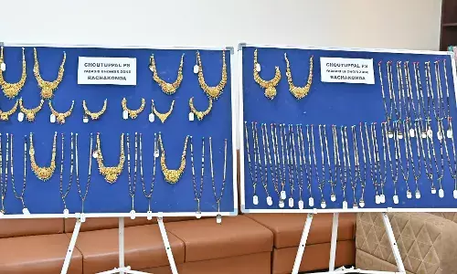 Choutuppal cops bust thieves targetting buses; Rs 1.26 cr gold seized