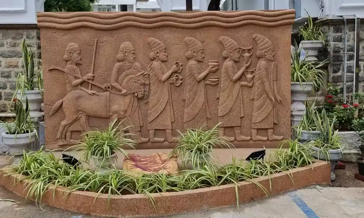 Zoroastrian faith shines brightest during Muktad