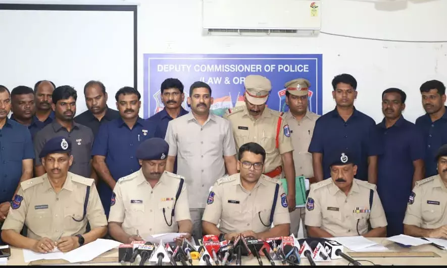 Raidurgam cops arrest 3 drug suppliers, Rs 4.34 cr worth heroin seized