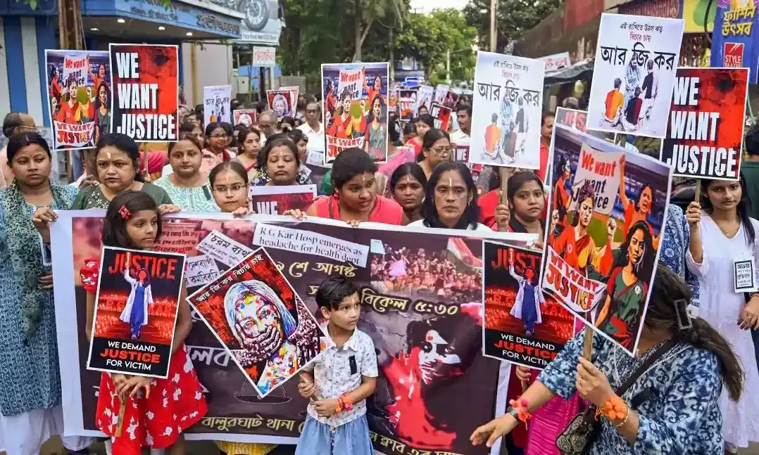 Kolkata docs rape-murder: SC orders removal of name, photos, videos of deceased