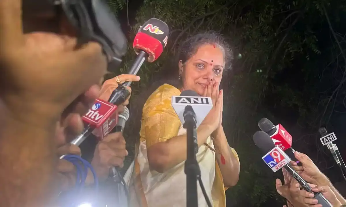 Kavitha walks out of Tihar jail