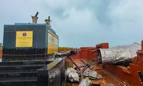 FIR filed against contractor and structural consultant over collapse of Shivaji Maharajs statue