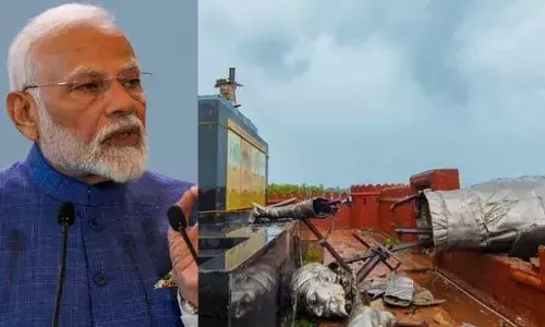 Bow my head at Shivajis feet and apologise: PM Modi on statue collapse